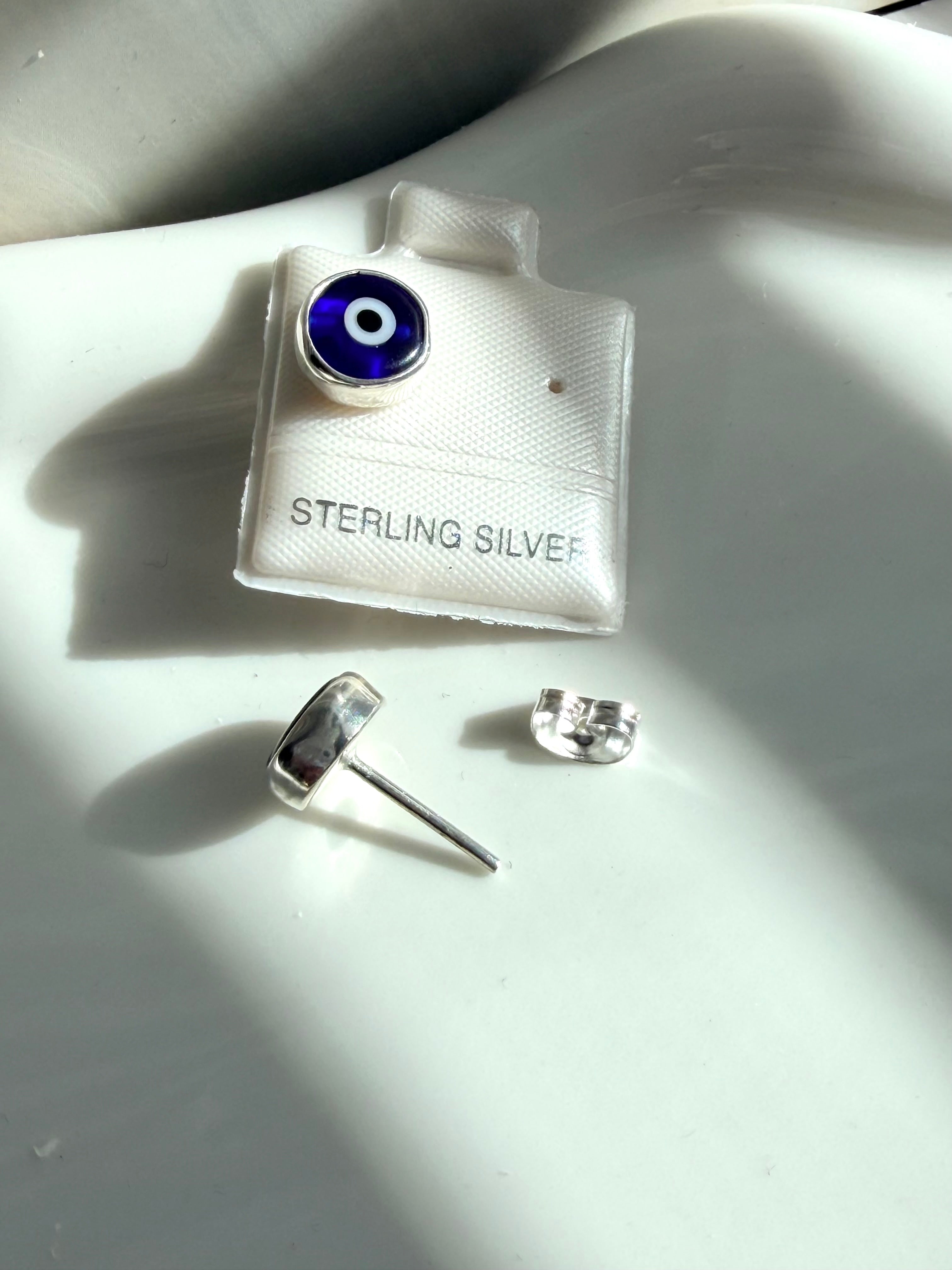 Silver 925 blue evil eye stud earrings | Aretes de plata 925 ojito turco