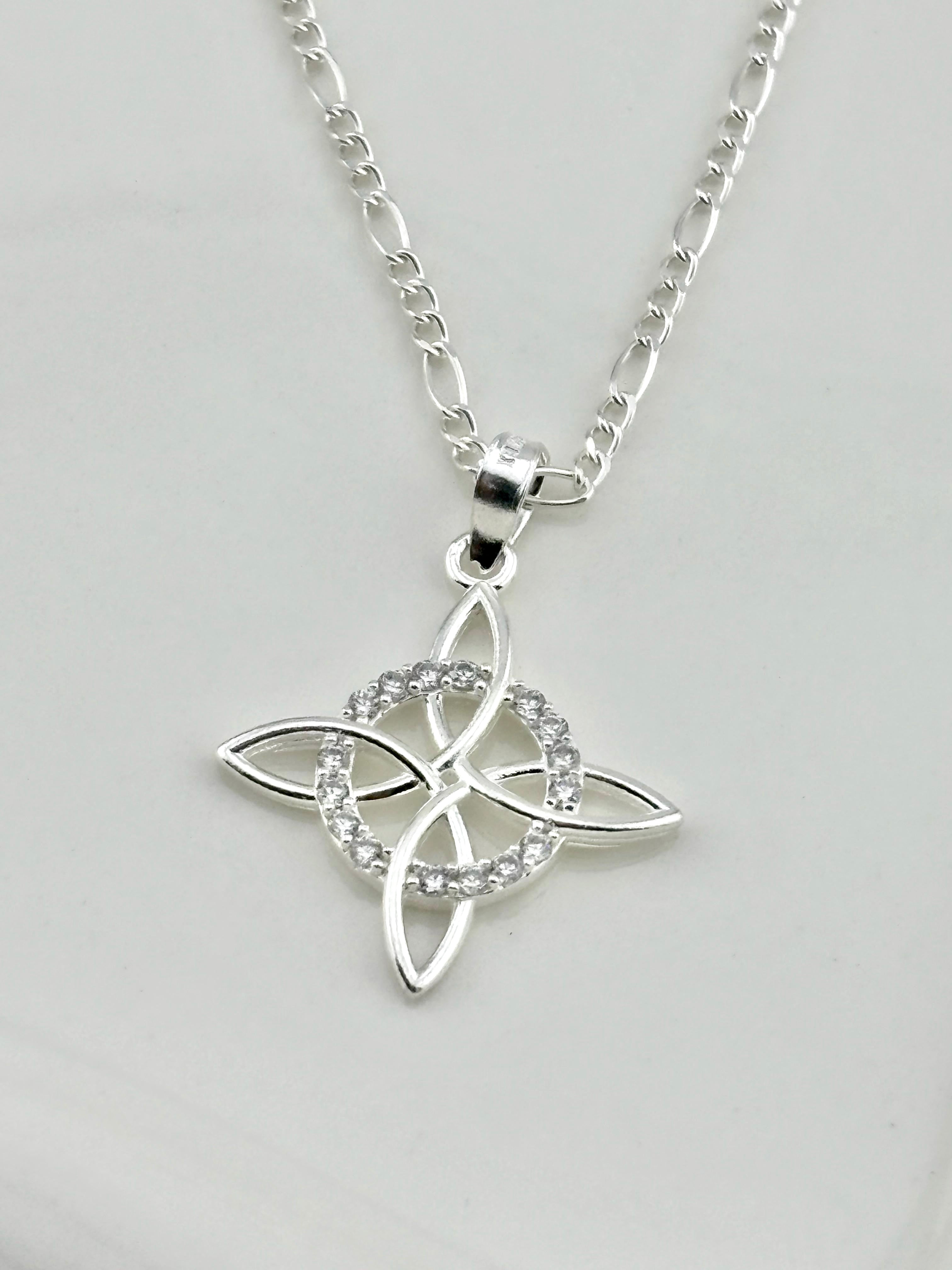 Silver 925 Witch Knot Necklace 18”| Cadena fígaro con nudo de bruja plata mexicana 925