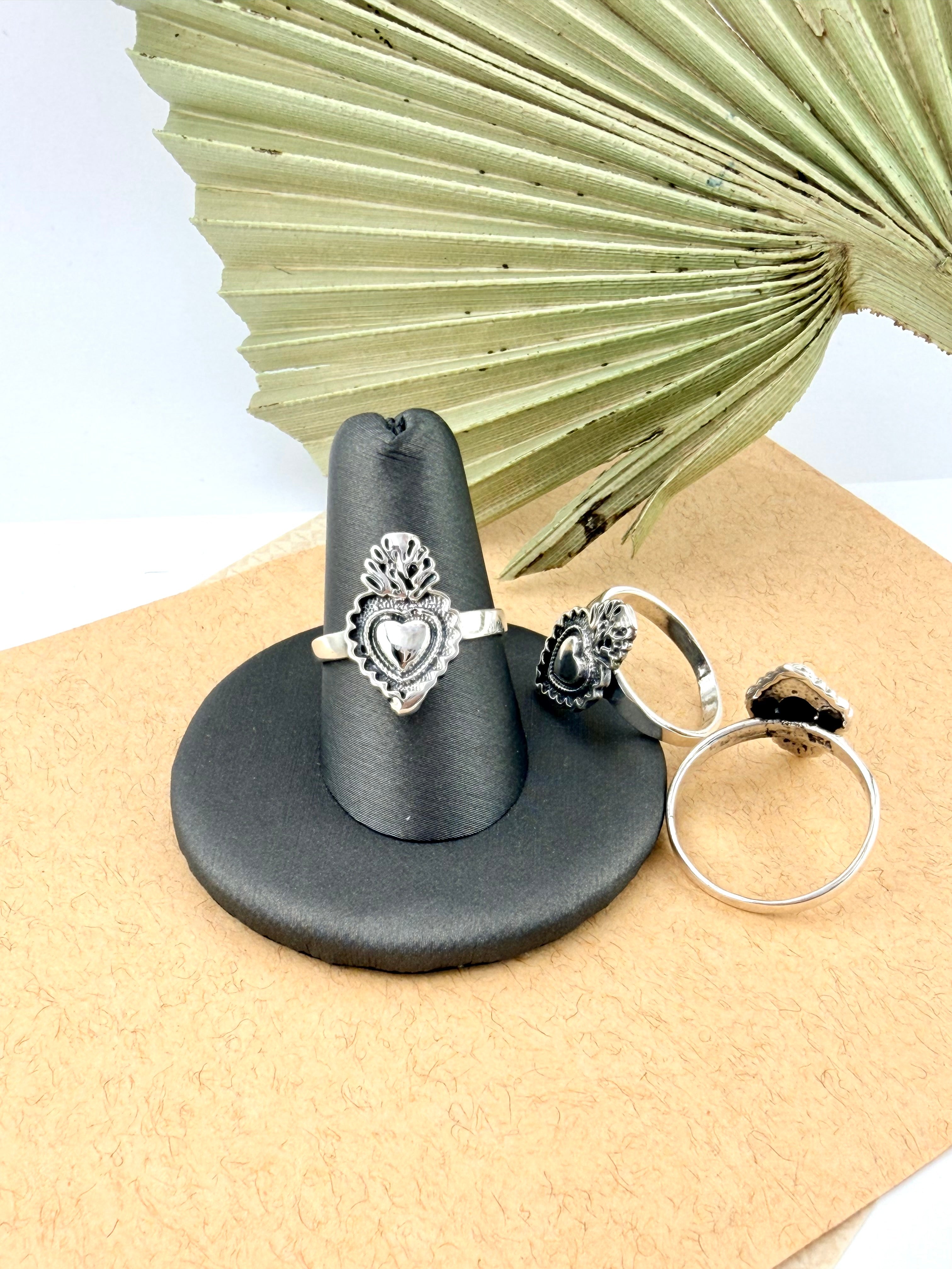 Sterling silver 925 sacred heart ring | Anillo de plata mexicana 925 sagrado corazón de Jesús