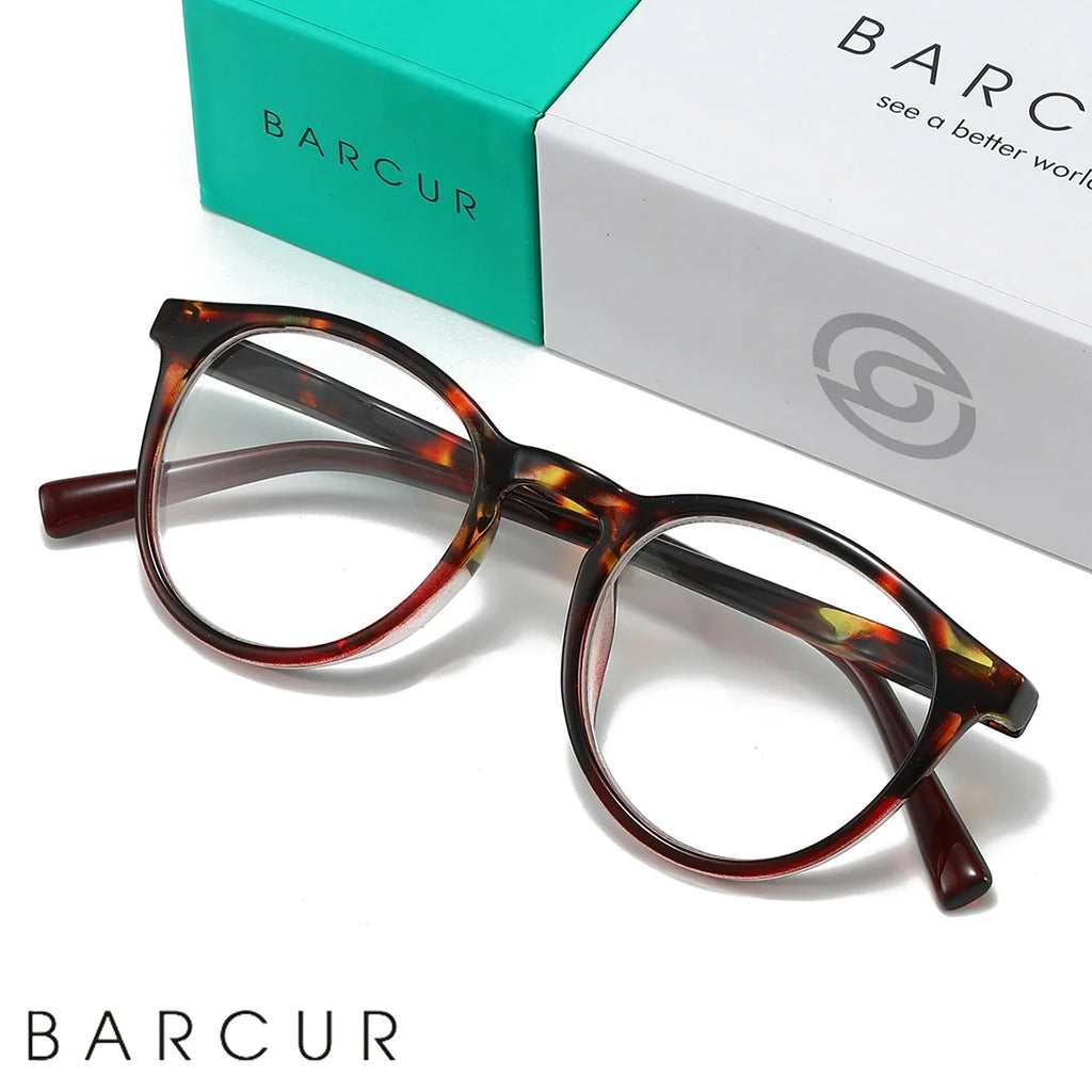 BARCUR Simple Men’s Presbyopia Glasses Comfortable Lightweight Leopard Pattern PC Anti-Slip Round Frame Transparent Acrylic Lenses for Women’s Reading Glasses