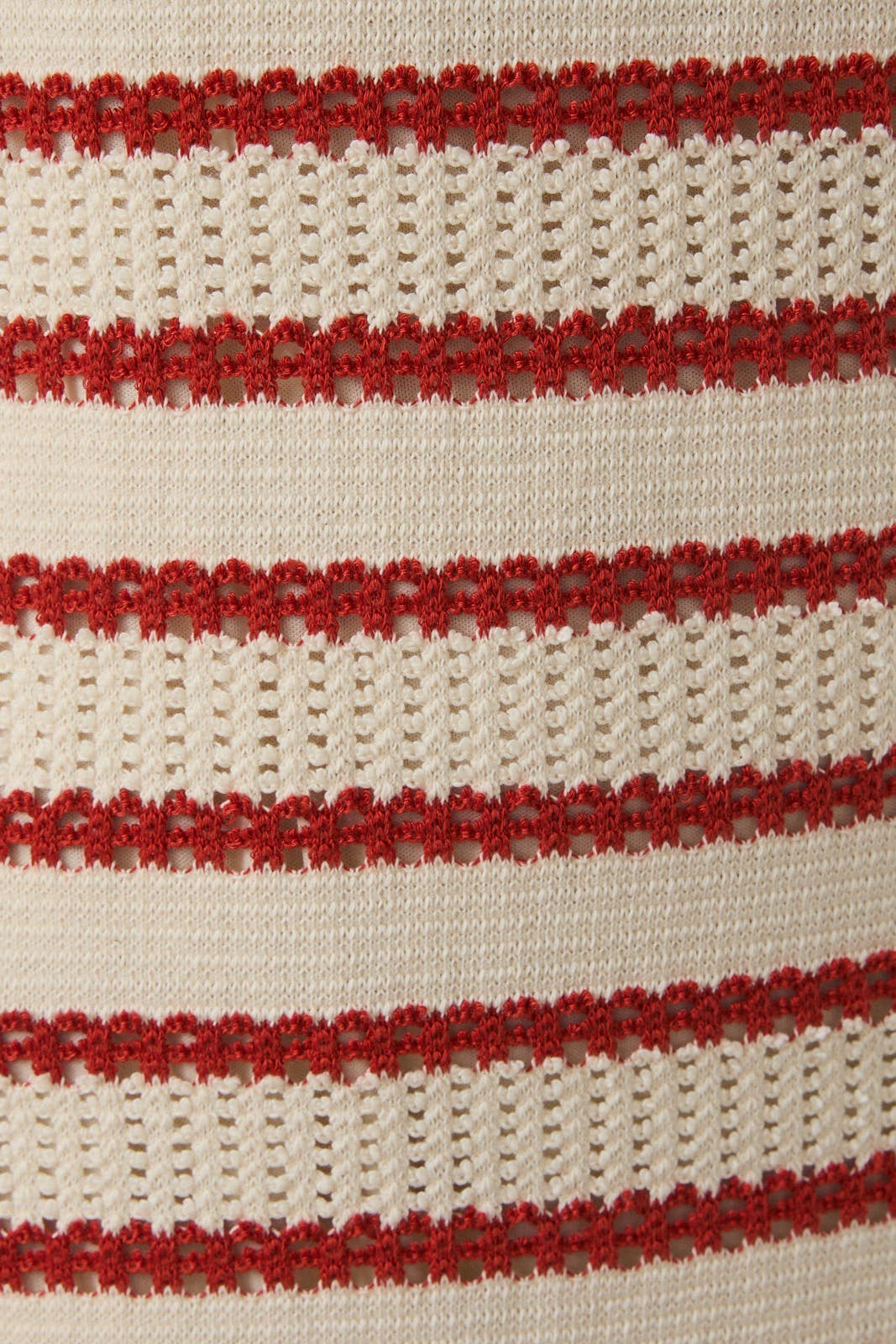 ROUND NECK SLEEVELESS SLIT STRIPE MAXI DRESS: CREAM-RED STRIPE