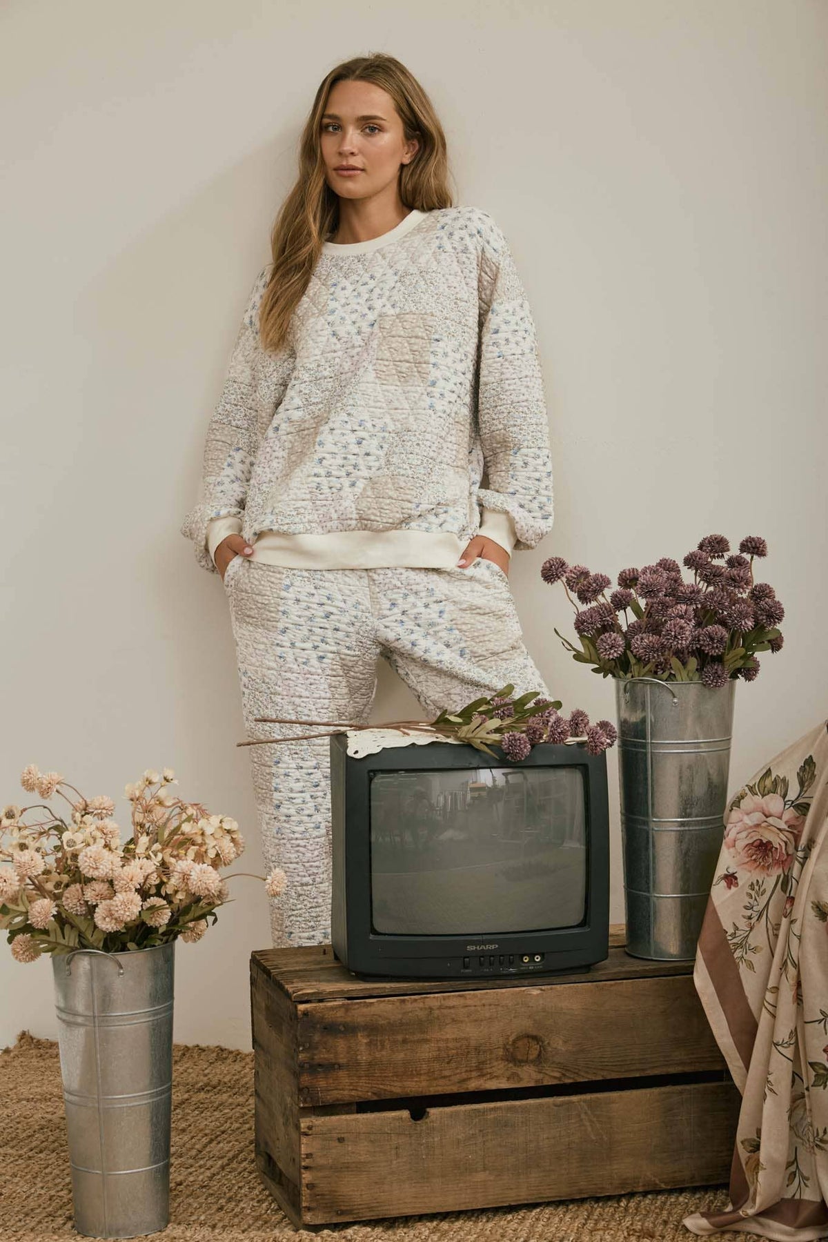MULTI-FLORAL PATCHWORK LONG SLEEVE KNIT TOP: CREAM MULTI
